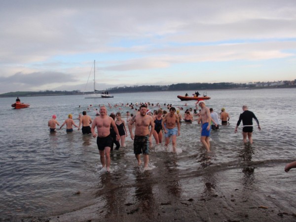 ballyholme yacht club boxing day swim