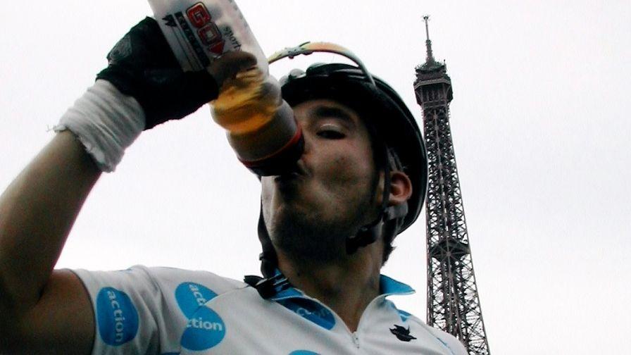 ed at the eiffel tower