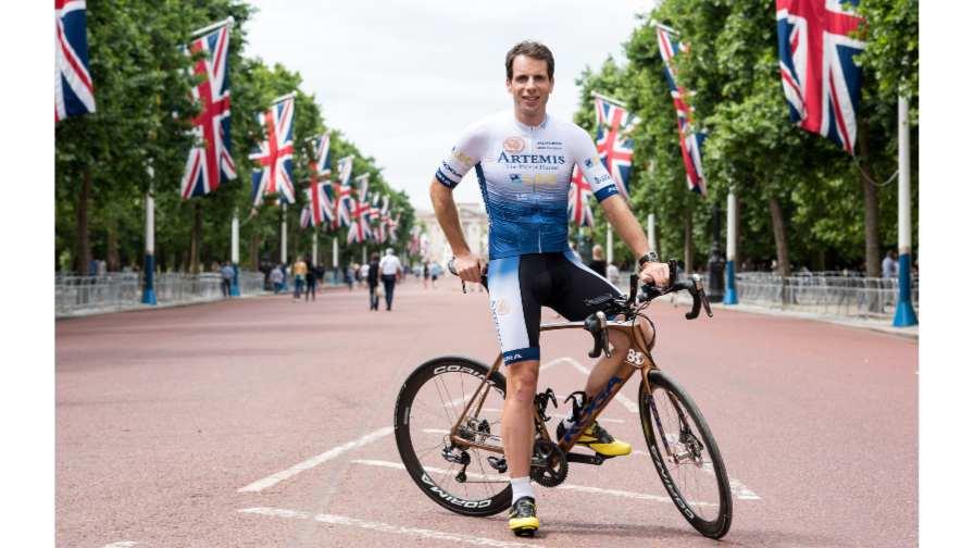 Mark Beaumont on his bike in London
