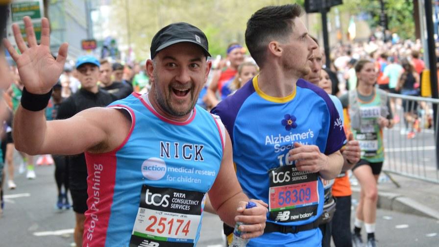 male runner in the london marathon