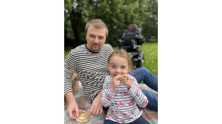 Image of Sophia with dad Gennadiy