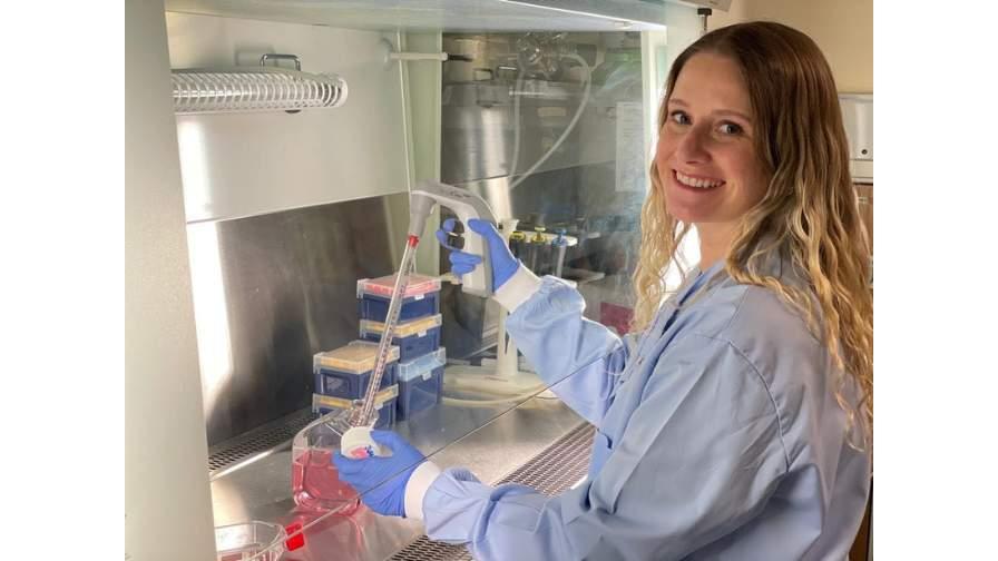 Dr Ashley Boyle in the lab