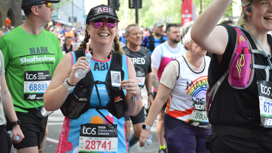 Smiling Action runner