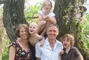 Family photo of Felix who has neuroblastoma
